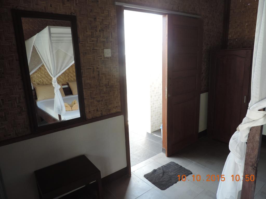 Yaya Bungalows Blue Coral Gili Meno Zimmer foto